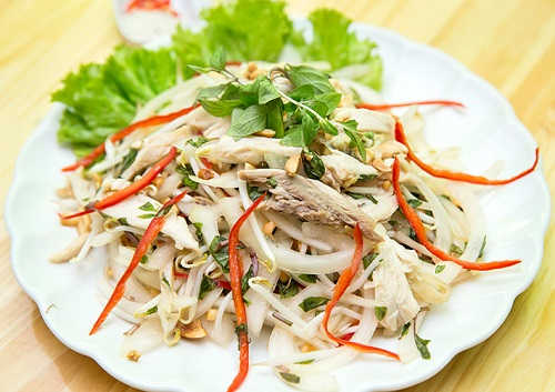 Hành tây trộn thịt gà