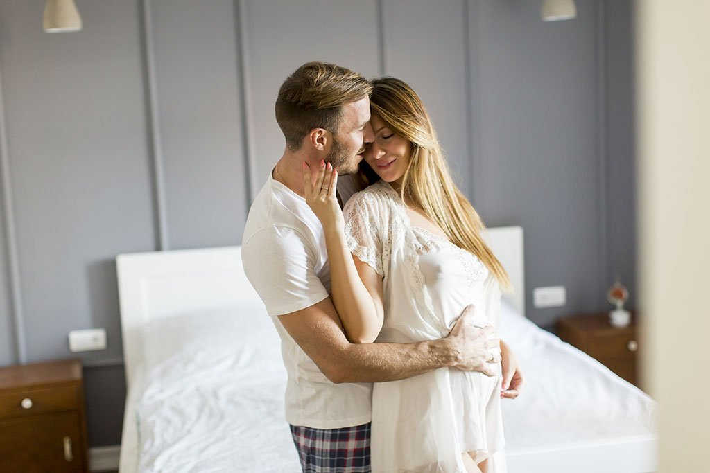 Nữ giới khi mang bầu, quan hệ tình dục không an toàn rất dễ bị viêm lộ tuyến cổ tử cung