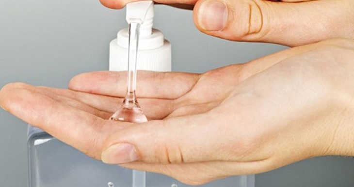 Thủ dâm bằng gel bôi trơn 