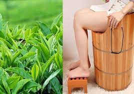 Xông hơi vùng kín bằng lá chè xanh